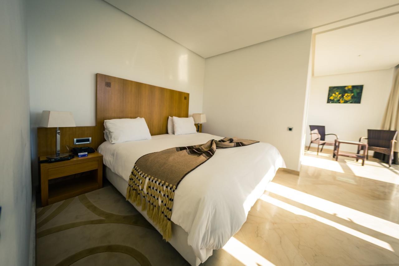 Suites Hotel Mohammed V By Accor 알호세이마 외부 사진