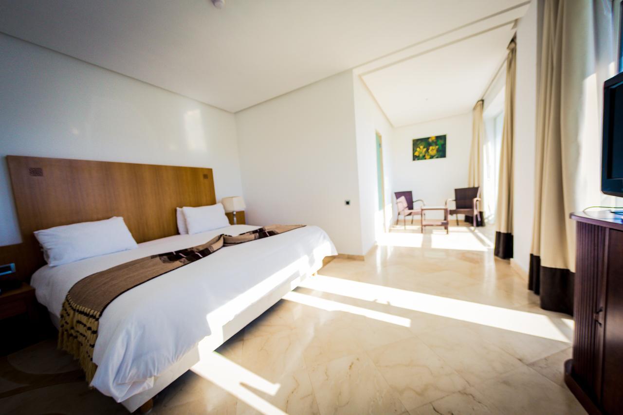 Suites Hotel Mohammed V By Accor 알호세이마 외부 사진