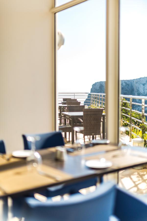 Suites Hotel Mohammed V By Accor 알호세이마 외부 사진