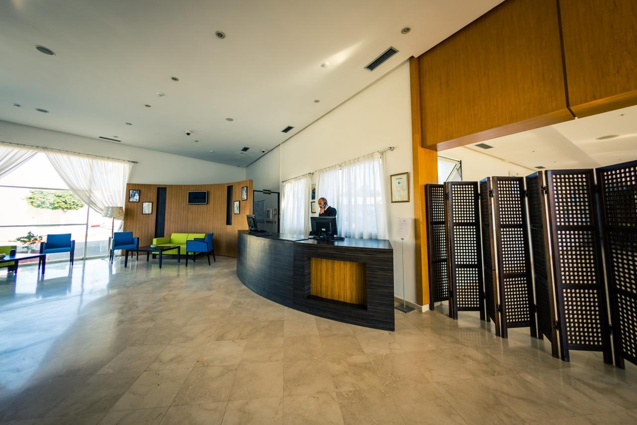Suites Hotel Mohammed V By Accor 알호세이마 외부 사진
