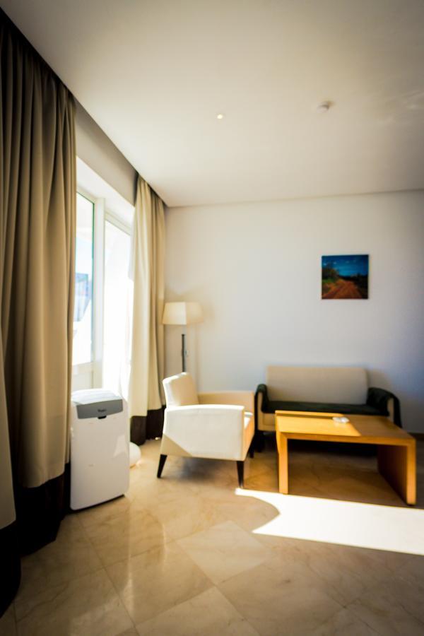 Suites Hotel Mohammed V By Accor 알호세이마 외부 사진