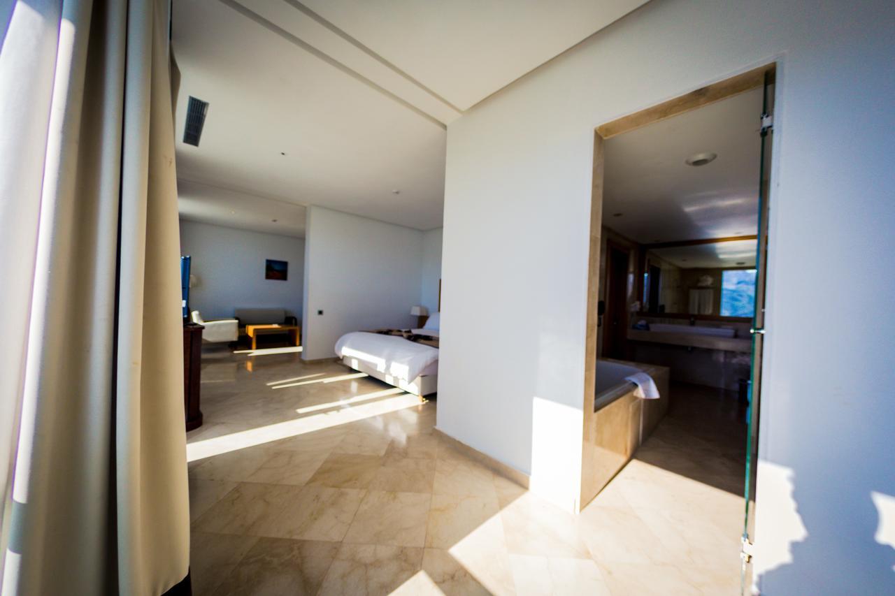 Suites Hotel Mohammed V By Accor 알호세이마 외부 사진