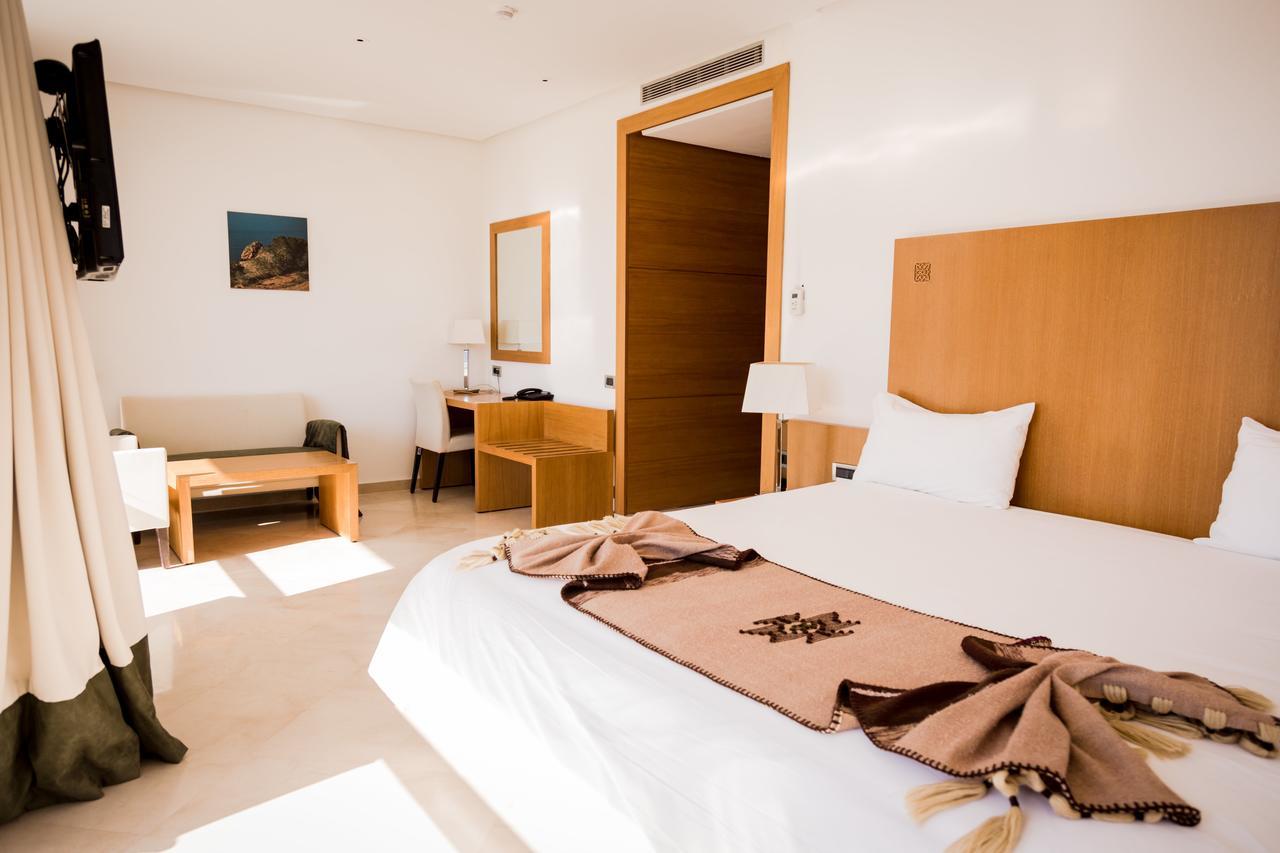 Suites Hotel Mohammed V By Accor 알호세이마 외부 사진
