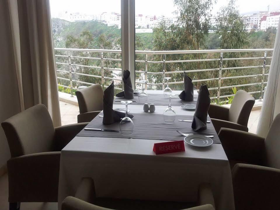 Suites Hotel Mohammed V By Accor 알호세이마 외부 사진